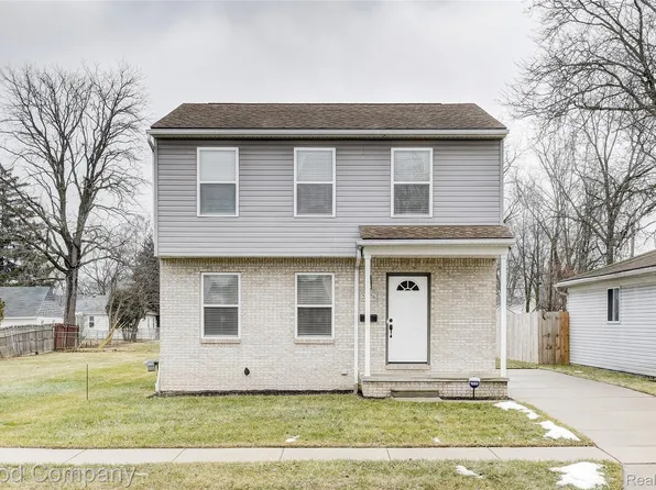 28076 Schram St, Roseville, MI 48066