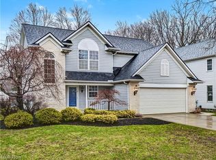 39315 King Edward Ct, Willoughby, OH 44094