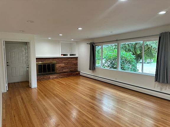 5th image of 4315 92nd Ave SE