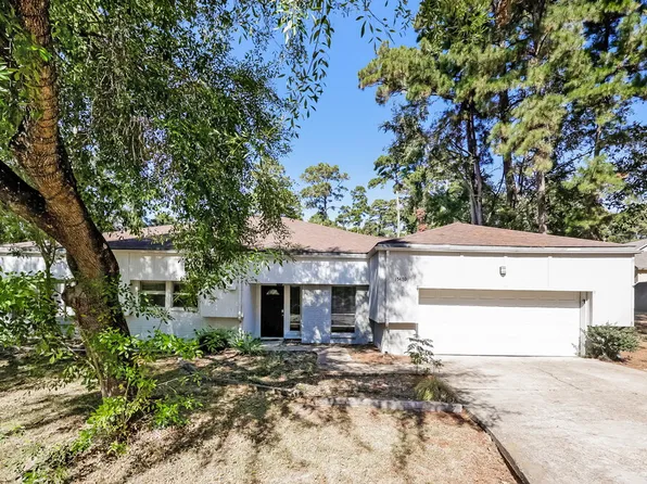 15470 Carmel Dr, Willis, TX 77318