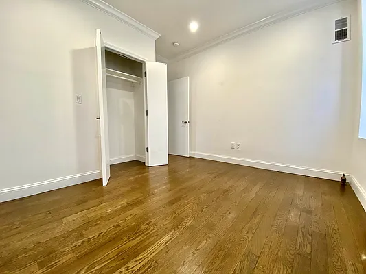 Rented by Dugri Real Estate  | media 9