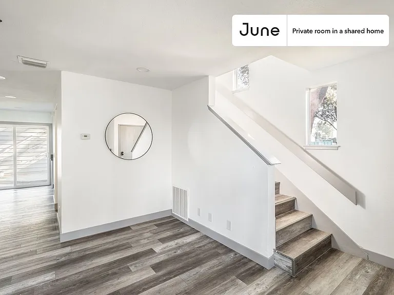 589 N Garfield Ave #B — Photo 13