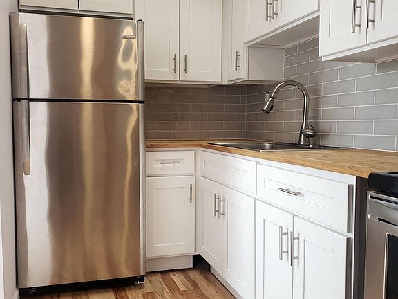 3rd image of 2578 Frankford Ave APT 4