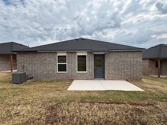 2nd image of 1909 Rock Elm Dr