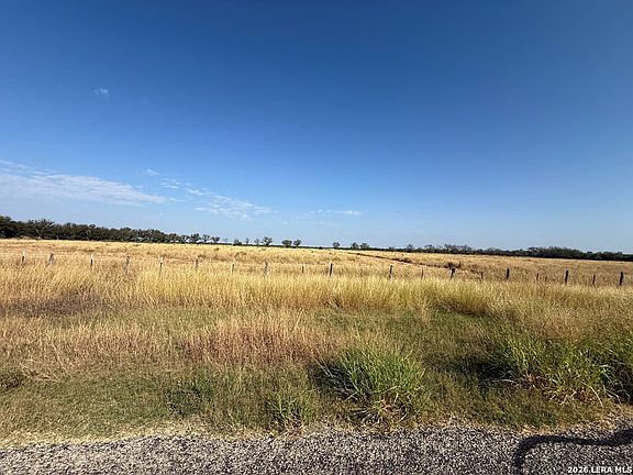 4th image of 3352 FM 1590