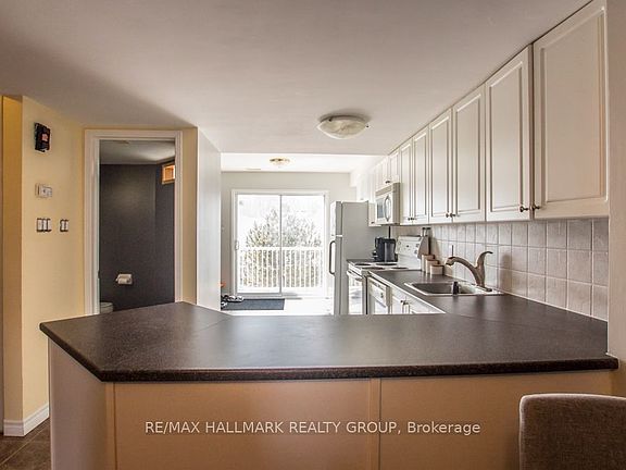 2nd image of 330 Cresthaven Dr #33