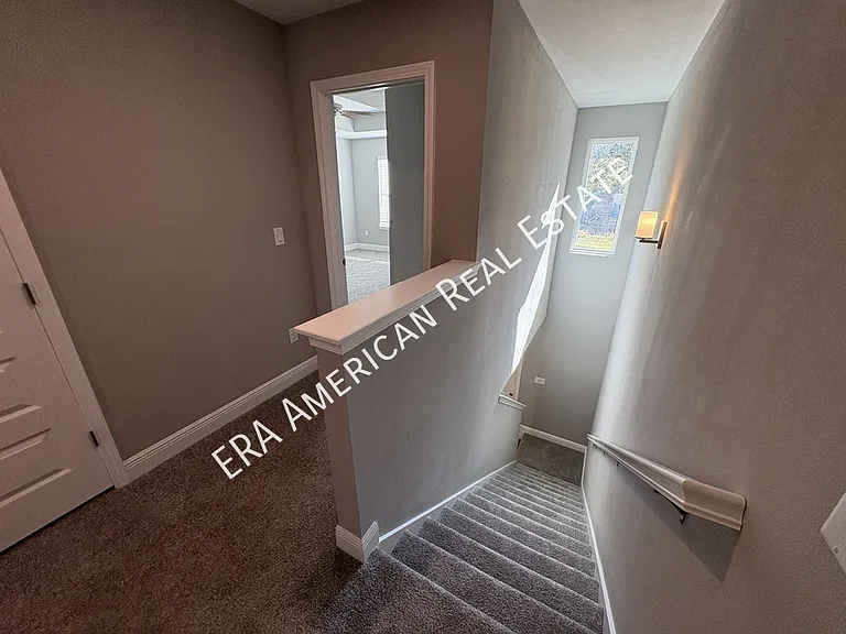 838 Fairview Dr — Photo 32