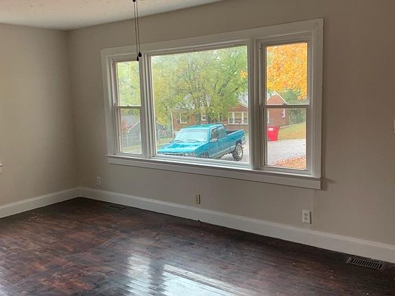 5th image of 1009 Buck Dr