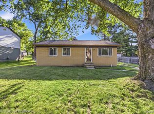 520 May Rd, Rochester Hills, MI 48307
