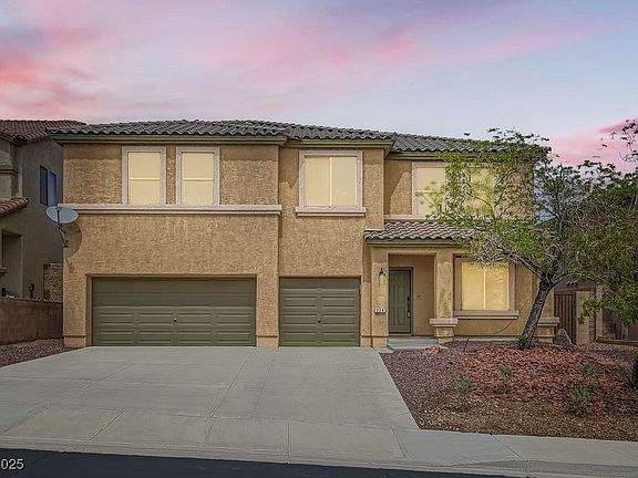 2nd image of 224 Pioneers Peak Ave