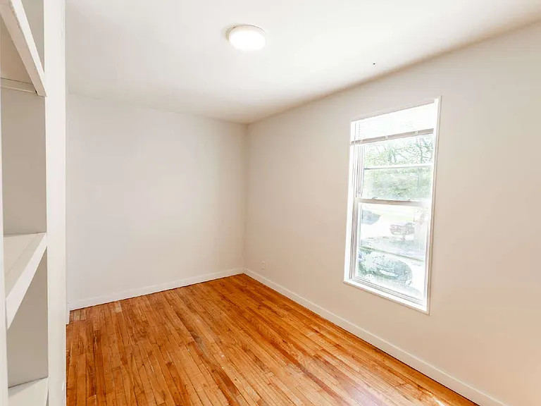 90 Roak St — Photo 15