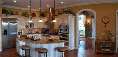 2nd image of 206 Cambridge Ln
