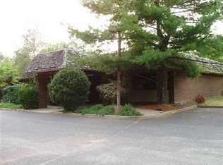 3 Cornwall Dr, E Brunswick, NJ 08816