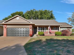 119 Briarwood Dr, Towanda, KS 67144