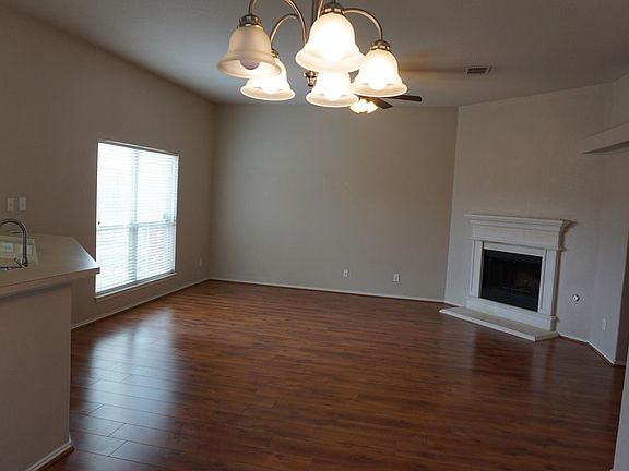 5th image of 3016 Bigleaf Dr