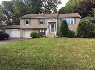 30 Hall Rd, Freehold, NJ 07728
