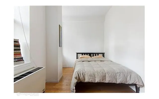 Rented by Douglas Elliman | media 15