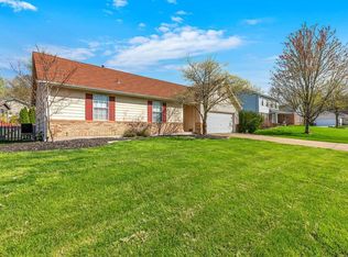18 Shadow Ln, Saint Peters, MO