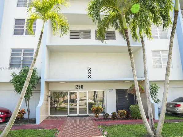 1250 NE 125th St APT 208C, North Miami, FL 33161
