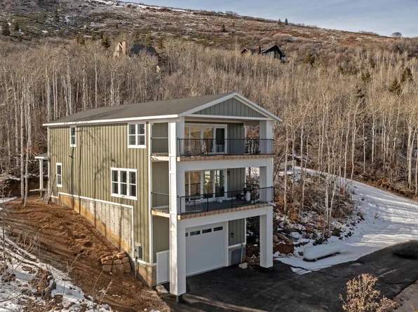 1175 S Choke Cherry Dr, Garden City, UT 84028