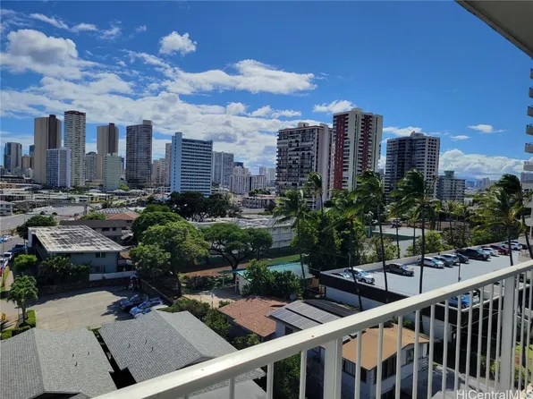 1941 Church Ln APT 701, Honolulu, HI 96826