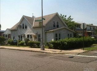 6502 Fitchett St, Rego Park, NY 11374