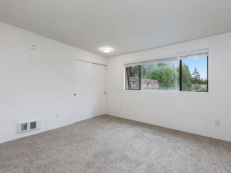 4432 176th St SW — Photo 10