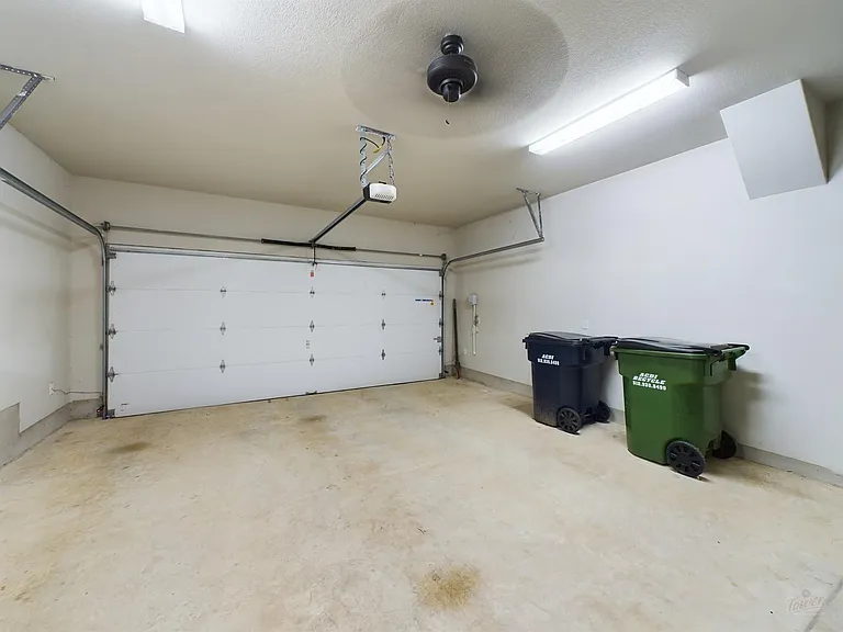 2409 Brook Crest Way — Photo 25