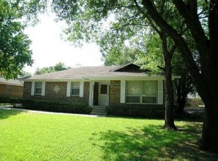 8420 Sweetwater Dr, Dallas, TX 75228