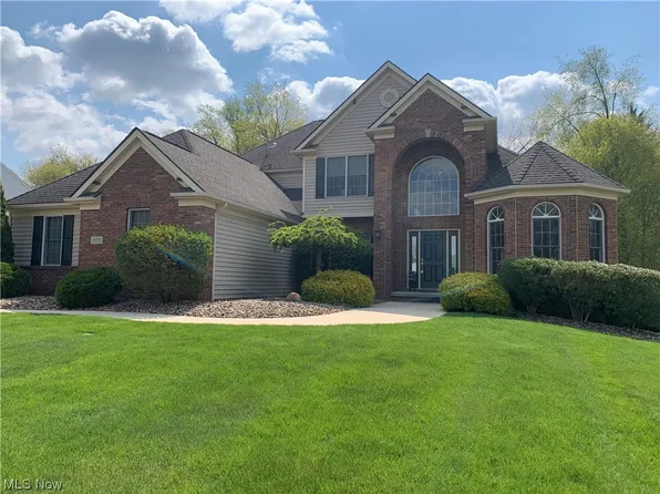 2171 Meadowsweet Ln, Streetsboro, OH 44241