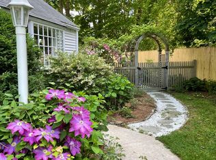 18 High St, Kennebunk, ME 04043