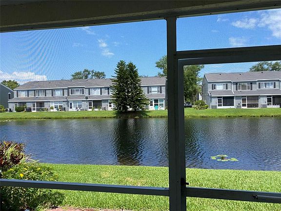 3rd image of 244 Countryside Key Blvd