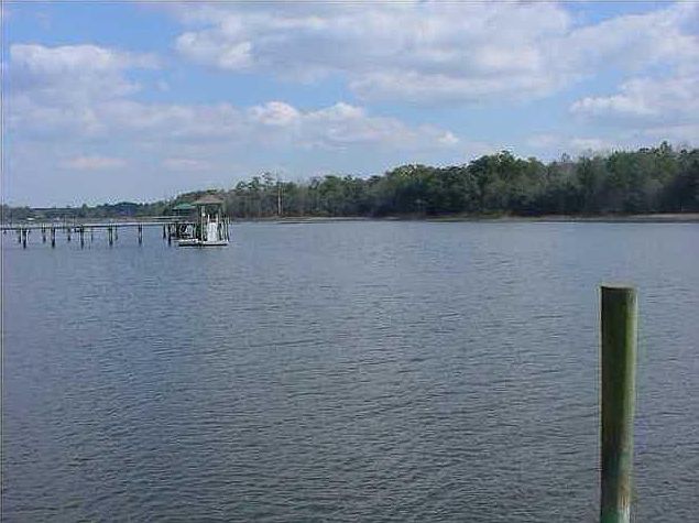 2nd image of 1679 Creekbank Ln