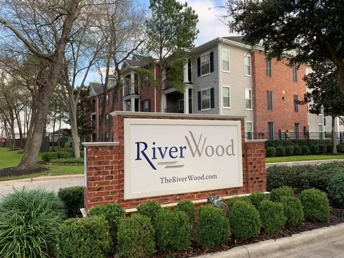 Riverwood Main ID Sign - Riverwood Apartments