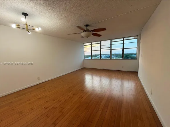 2025 NE 164th St, North Miami Beach, FL