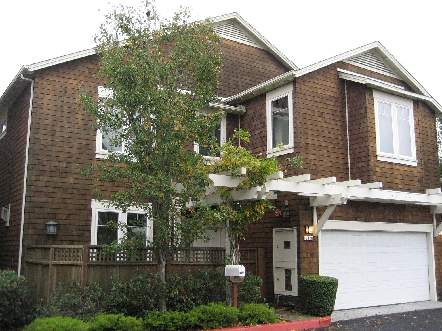 7720 Frengle Ct — Photo 4