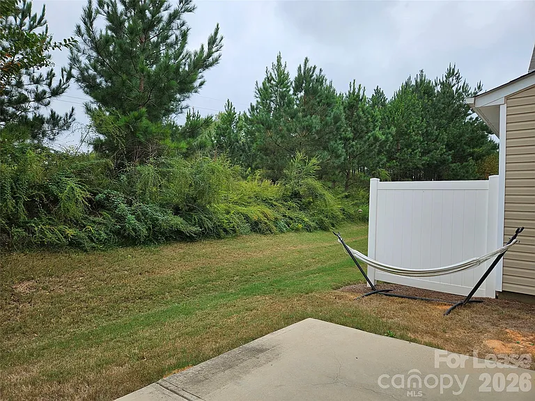 3233 Yarmouth Ln — Photo 19
