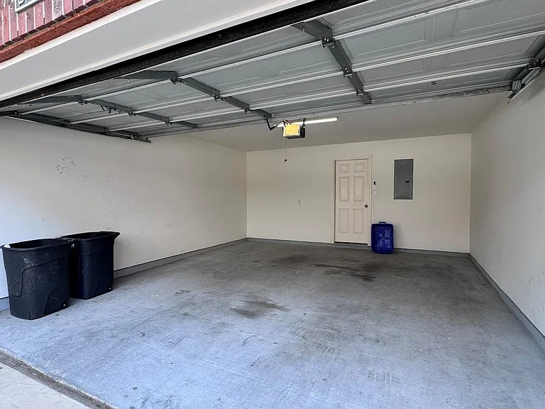 2333 Ann St — Photo 28