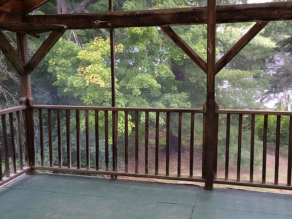 Private screened in porch