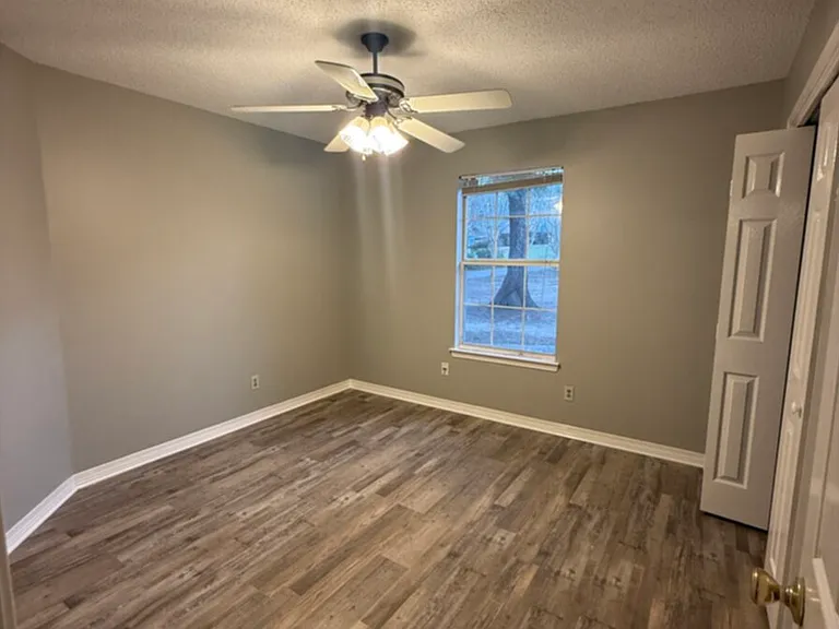 4571 Baybrook Dr — Photo 8