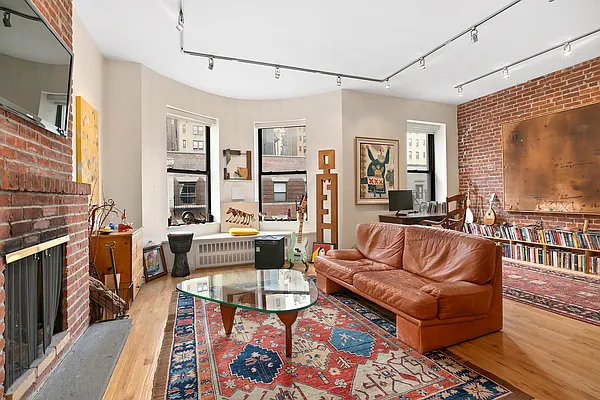 Rented by Compass | media 11