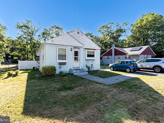 4th image of 406 Oak Ave