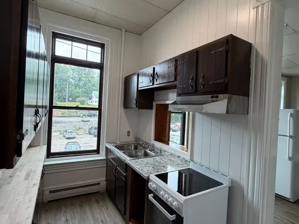 293 Main St, Tilton, NH 03276
