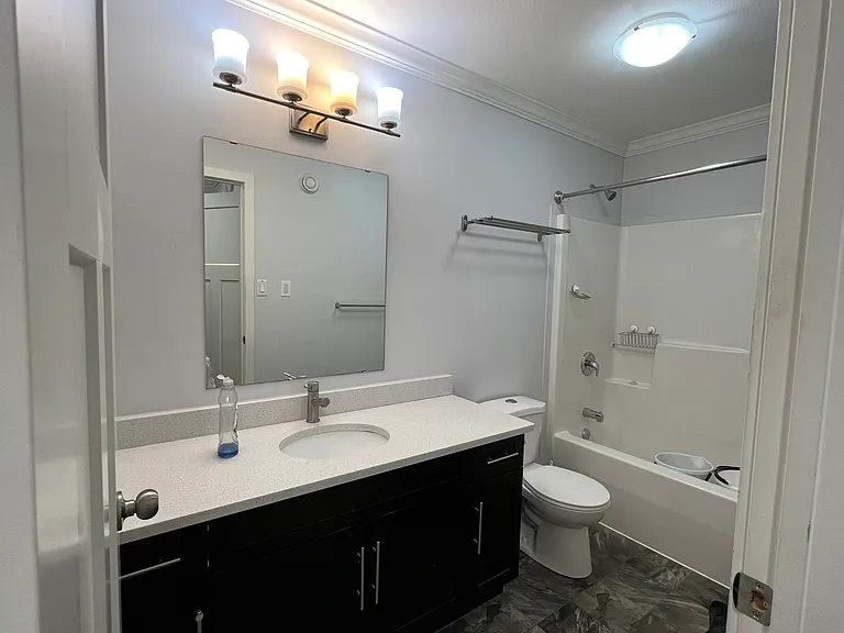 130 Marlatte Cres #1108 — Photo 8