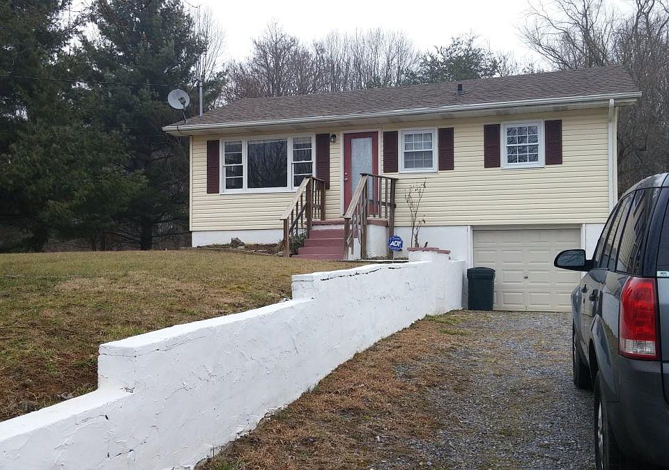 1st image of 250 Brandonwood Dr