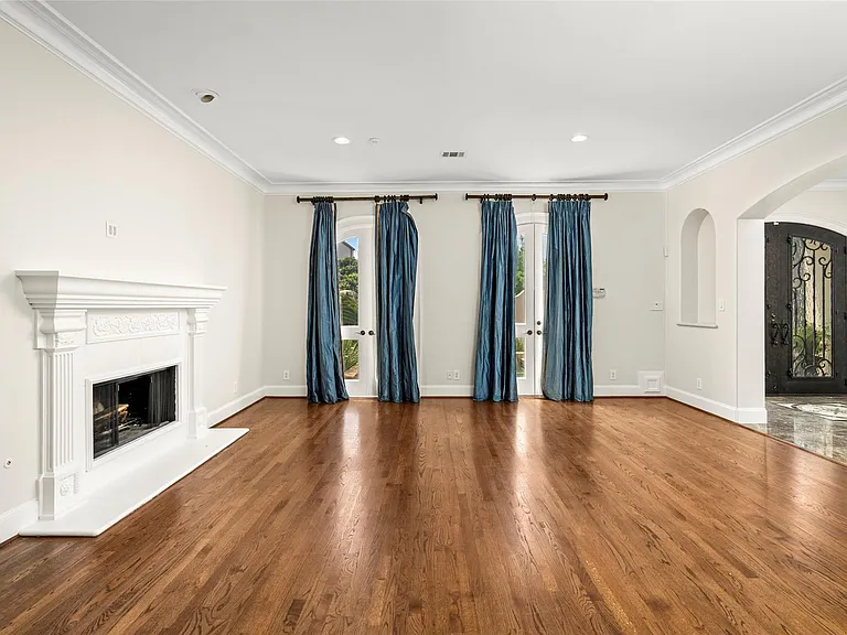 1505 Potomac Dr — Photo 8