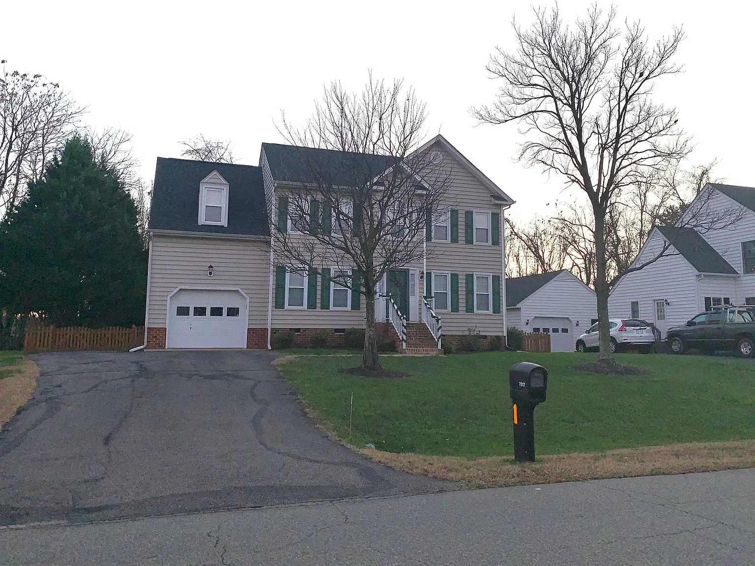 7017 Hawks Hill Ln — Photo 1