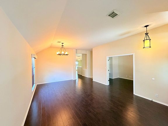 4th image of 4415 Hunters Lodge Dr