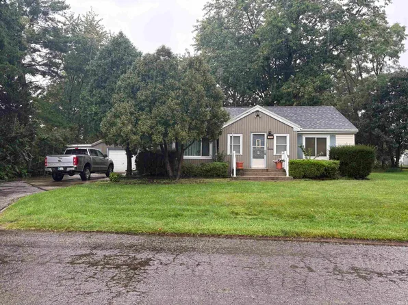 808 Esther St, Huntington, IN 46750