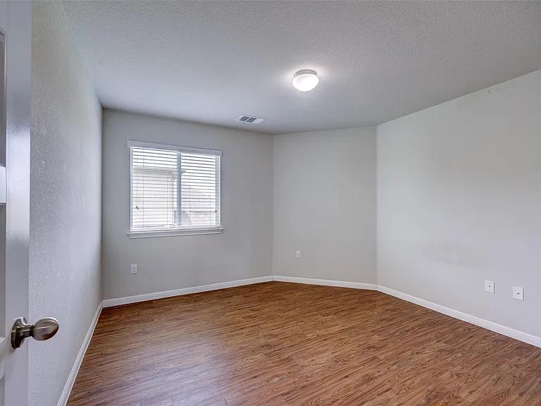 126 Screech Owl Dr — Photo 32